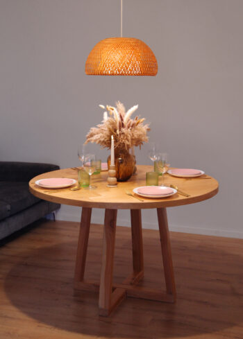 Round dining table wide frame