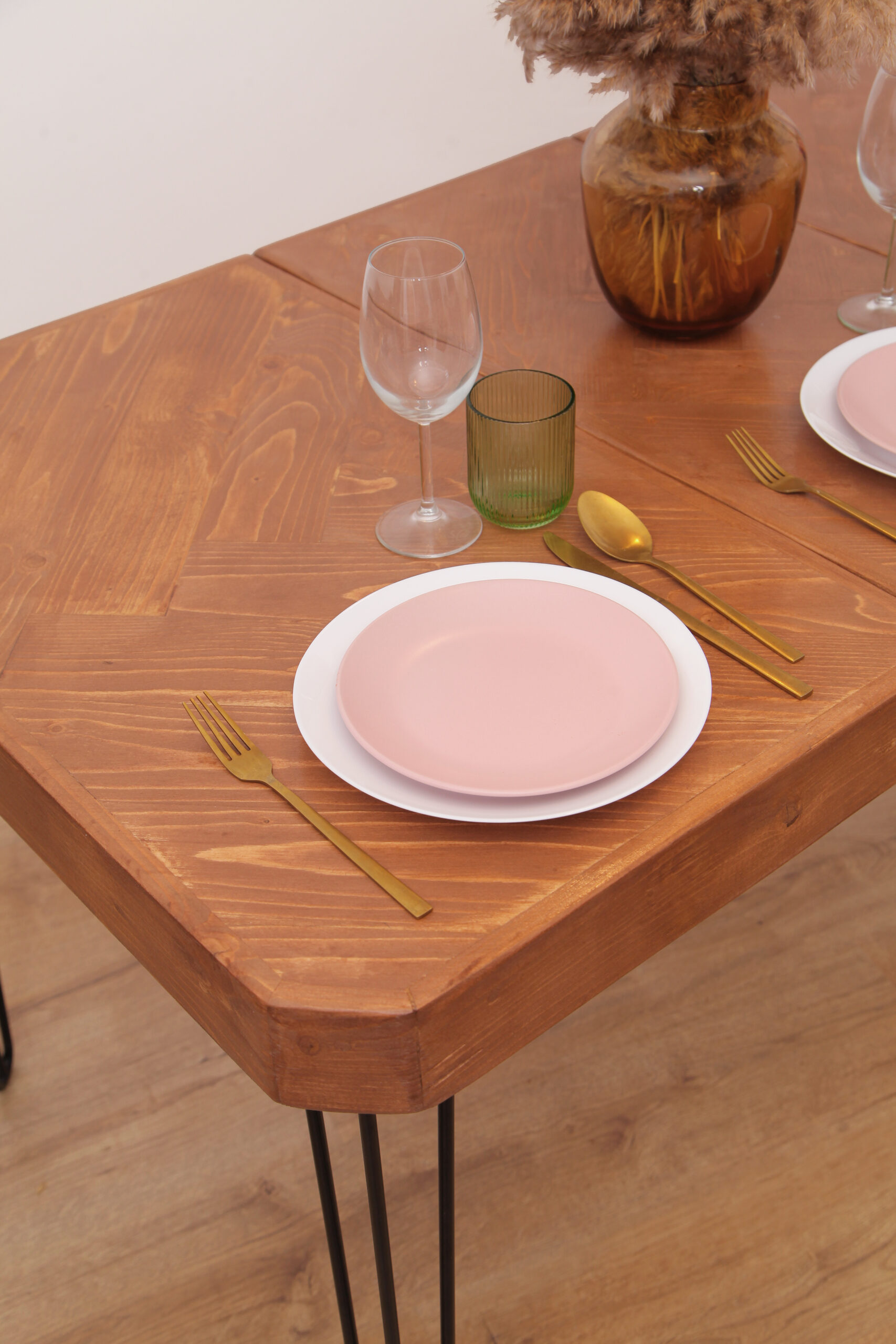 Wallnut Extendable Chunky Dining Table 3Res