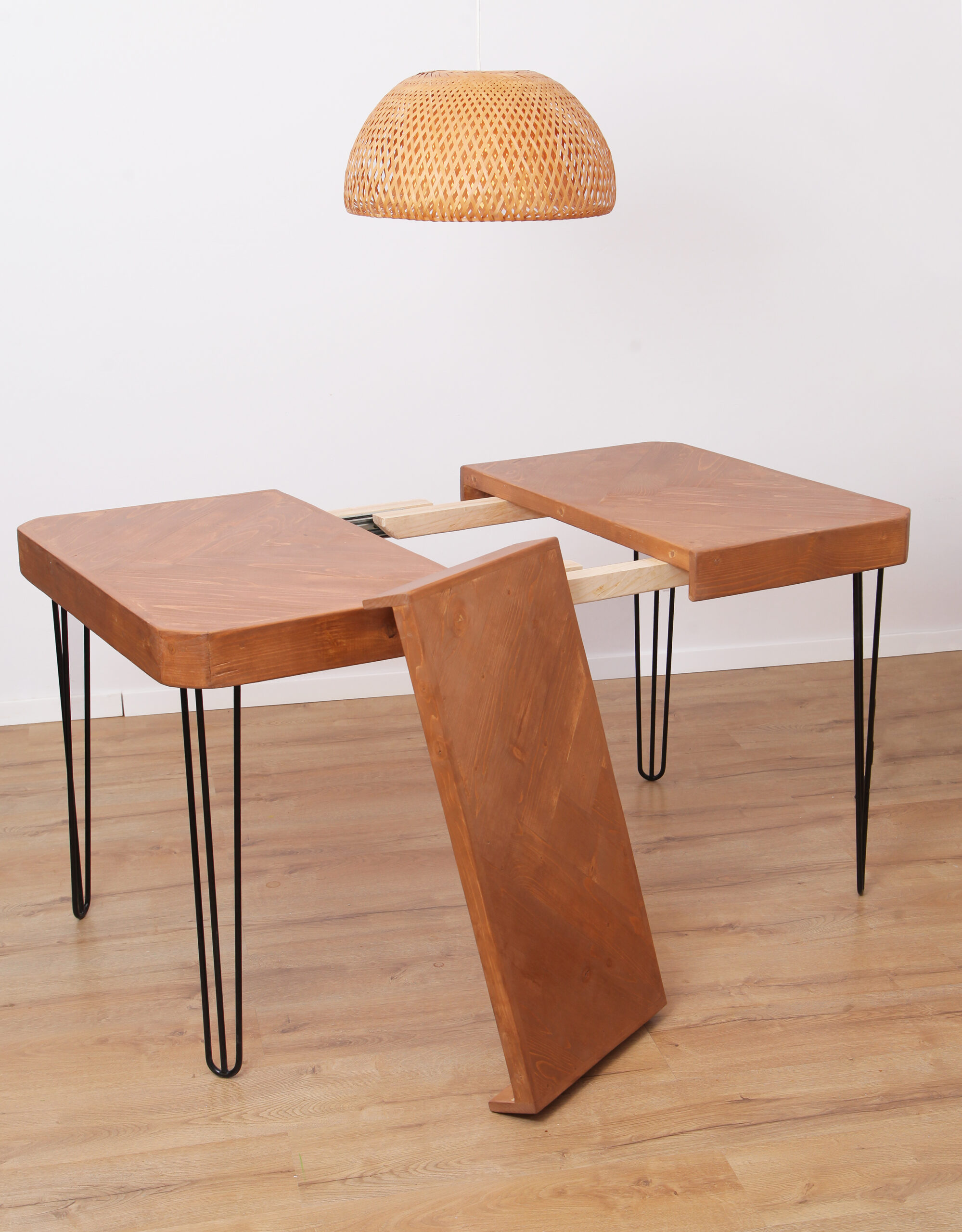 Wallnut Extendable Chunky Dining Table10RES